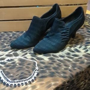 Beautiful Victoria Spencer Booties